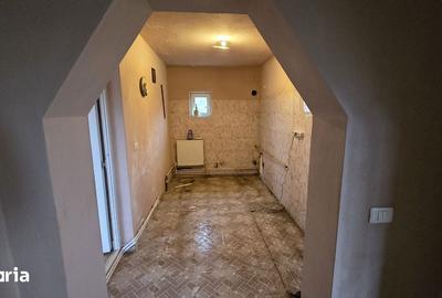 Casă cu 4 camere cu Teren 1000 Mp în Central - 6