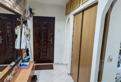 Apartament cu 3 camere semidecomandat, mobilat în Groapa - 5