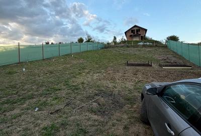 Teren de 465 mp, în Nazna