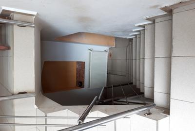 Casă cu 3 camere cu Teren 220 Mp în P-ța Universității - 4