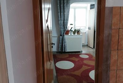 Vand sau schimb cu casa in apropierea ora?ului apartament cu 2 camere in zona Nord 57000 E - 3