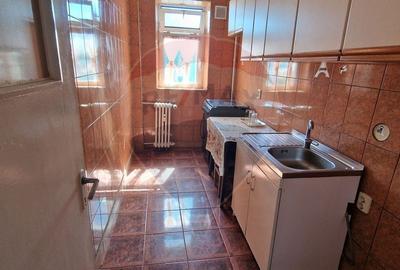 Apartament DE INCHIRIAT cu 2 camere decomandate, zona Narcisa - 6