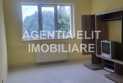 Garsonieră decomandată în Central - 1