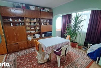 Apartament cu 3 camere decomandat în Chercea - 8