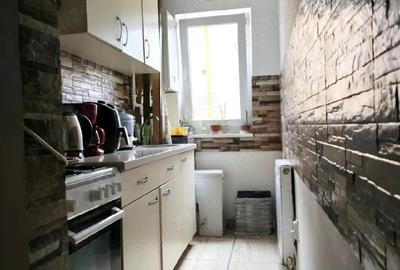 Apartament cu 2 camere semidecomandat în Florilor - 4