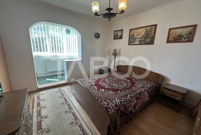 Apartament cu 3 camere decomandat, mobilat în Central