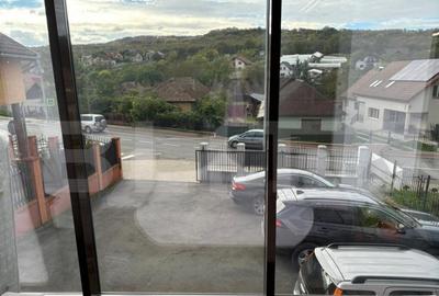 Spațiu comercial, de 350 mp, în Central - 17