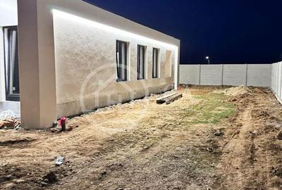 Casă cu 4 camere decomandat în Sântandrei - 5