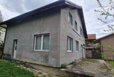 Casă cu 3 camere cu Teren 563 Mp în Rusca - 10