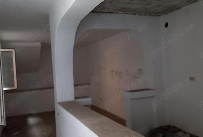 Casă cu 6 camere în Central - 3