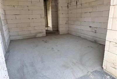 Casă individuală cu 4 camere cu Canalizare în Exterior Est - 4