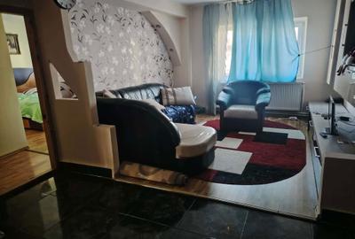 Apartament cu 2 camere decomandat în Petros - 2