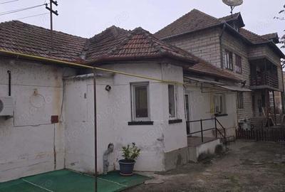 Vand imobil in Deva compusa din 2 corpuri de cladire, zona centrala, suprafata totala de teren 804 m - 9