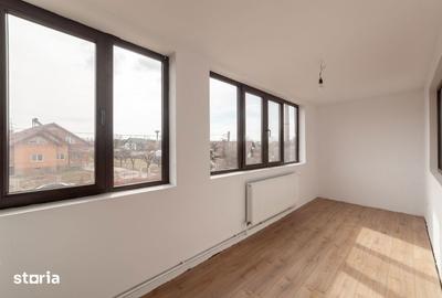 Casă cu Teren 4563 Mp în Central - 13