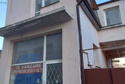 Casă cu 6 camere cu Teren 300 Mp în Central - 1