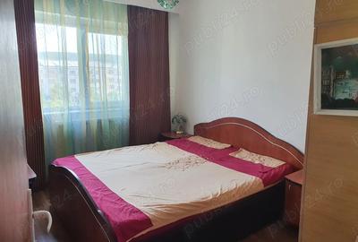 Mioveni, Vand Apartament 3 camere ,zona M-uri. - 3