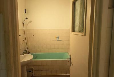 Vanzare apartament 3 camere decomandat Calea Bucuresti - 2