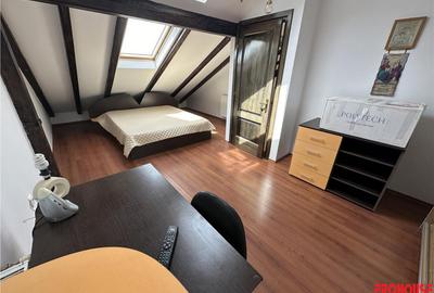 Apartament cu 3 camere decomandat în Central - 13