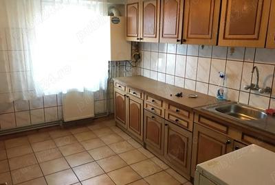 Apartament cu 2 camere semidecomandat în 5 Călărasi - 8