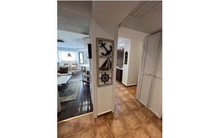 Apartament cu 4 camere în Central - 1