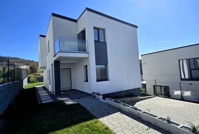 Casă individuală cu 4 camere cu Canalizare în Florești - 3