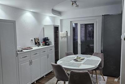 Apartament cu 2 camere decomandat în Rovine - 1