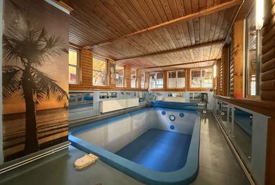 Casă cu 9 camere cu Piscina în Central