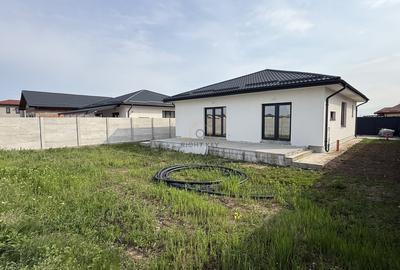 Casă individuală cu 4 camere cu Canalizare în Dragomirești-Deal - 4