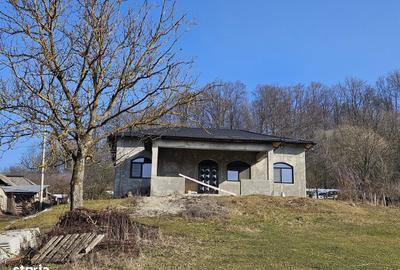 Casă cu 4 camere cu Canalizare în Boțești - 5