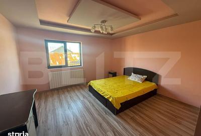 Casă cu 9 camere cu Teren 1000 Mp în Comișani - 1