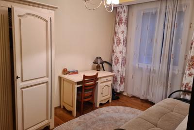 Inchiriez apartament 4 camere cu garaj - 6
