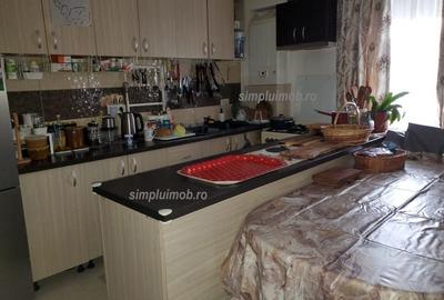 Apartament cu 3 camere decomandat în Ozana - 4