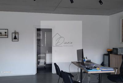 Spațiu comercial, de 58 mp, în 13 Decembrie - 16