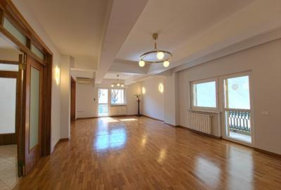 Apartament cu 4 camere decomandat în Primăverii - 2