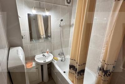 Garsoniera decomandata, 40 mp, Baicului, etaj 4/4, bloc izolat termic, parcare - 10