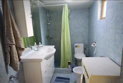 Spațiu comercial, de 82 mp, în Central - 3