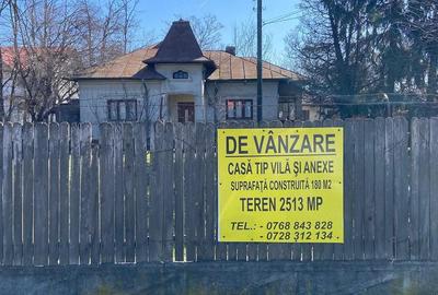 Casă cu 4 camere cu Teren 2500 Mp în Movilița - 1