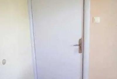 Garsonieră decomandată în Central - 2