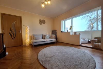 Apartament cu 3 camere semidecomandat, mobilat în Simion Bărnuțiu