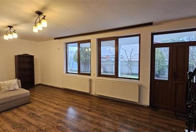 Casă individuală cu 3 camere cu Canalizare în Roșu - 3