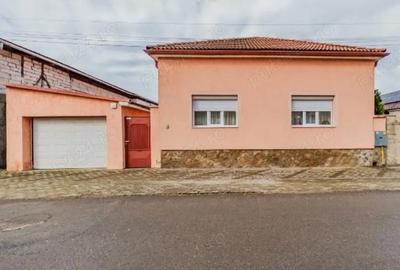 Casă cu Teren 392 Mp în Alfa - 3