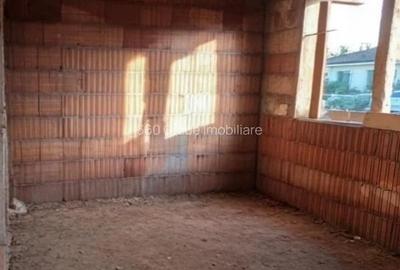 Casă cu 4 camere cu Teren 227 Mp în Chișoda - 4