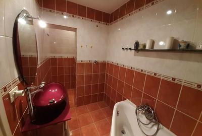 Apartament cu 2 camere decomandat în Petros - 2