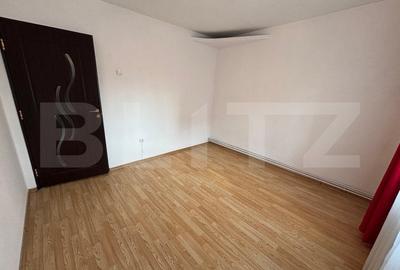 Apartament 3 camere,decomandat, Mico 11, etaj 2 - 4