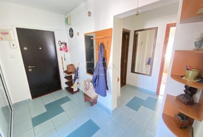 Apartament cu 3 camere decomandat, mobilat în 13 Septembrie - 12