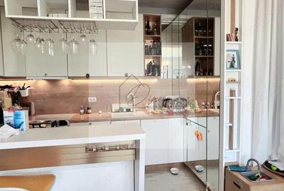 Apartament cu 4 camere decomandat în Petricani - 2