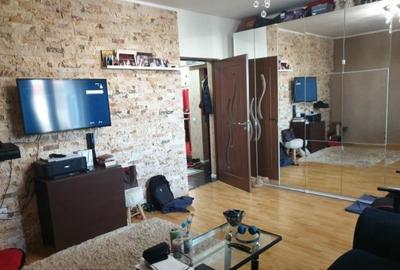 Apartament cu 2 camere decomandat în Central - 1