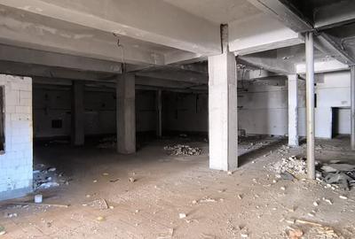 Spațiu comercial, de 631 mp, în Central - 7