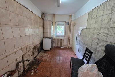 Apartament cu 2 camere decomandat în Titan - 7