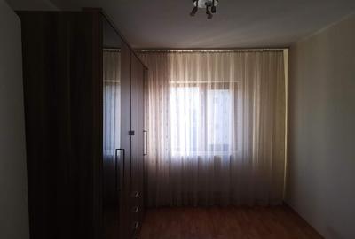 Apartament cu 3 camere decomandat în Costi - 1